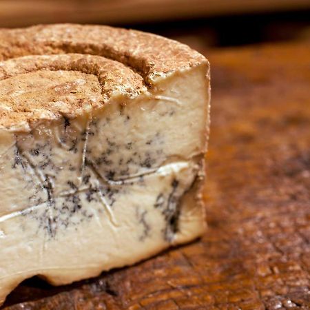 La Meiro Castelmagno Luaran gambar